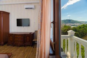 Двухместный номер Делюкс с 1 кроватью и балконом в Отеле Elia Palace Hotel